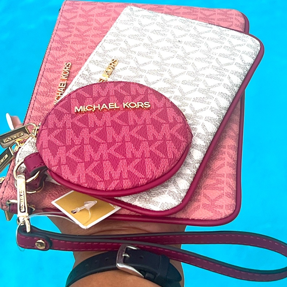 MICHAEL KORS TRIO POUCH WRISTLET